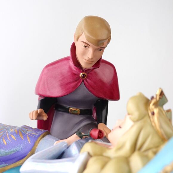 RARE WDCC DISNEY Sleeping Beauty Love's First Kiss w/BOX & COA 623/1959 #1217923 - Picture 8 of 16